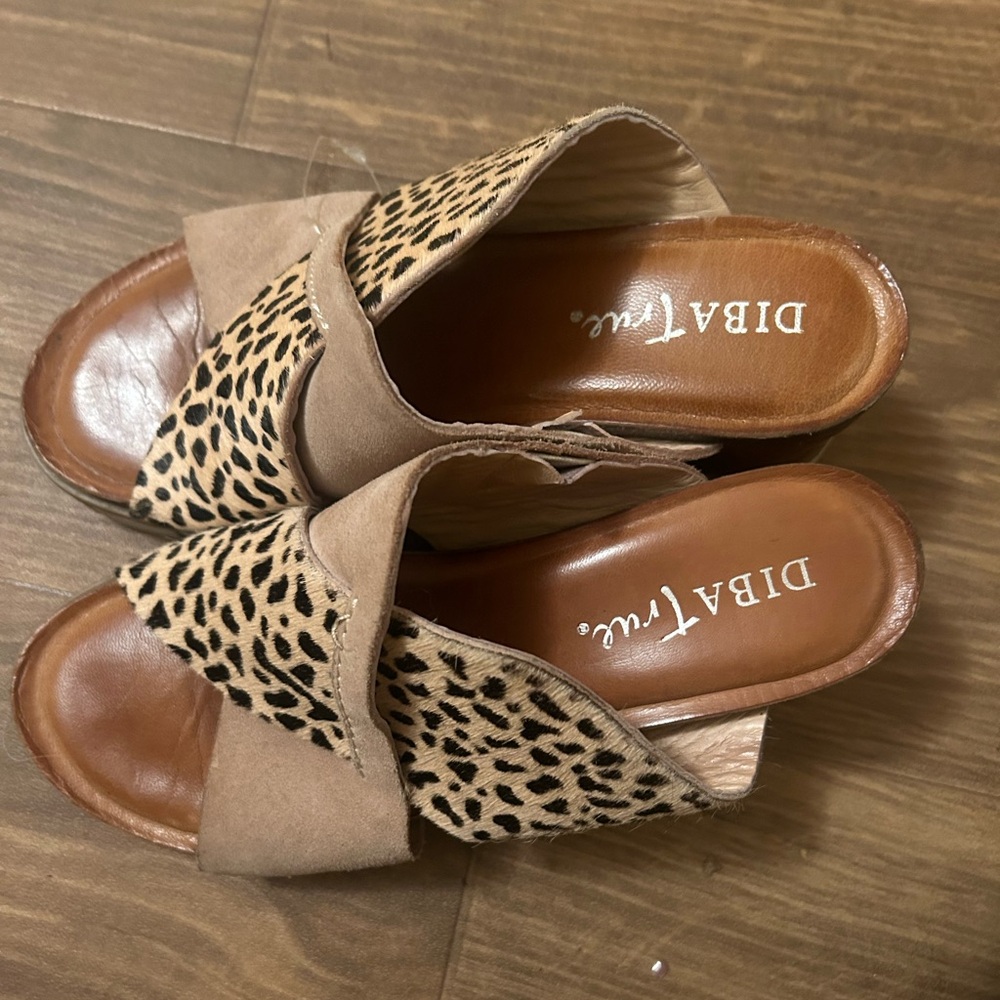 Diba True leather sandal